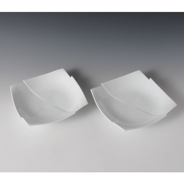 HAKUJI SENBORI KAKUBACHI (White Porcelain Bowls with Engraved Line design) Arita ware