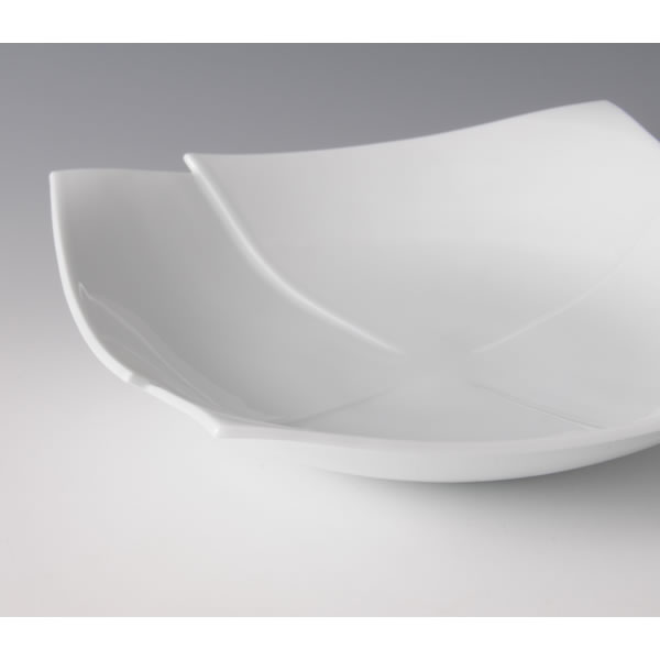 HAKUJI SENBORI KAKUBACHI (White Porcelain Bowls with Engraved Line design) Arita ware