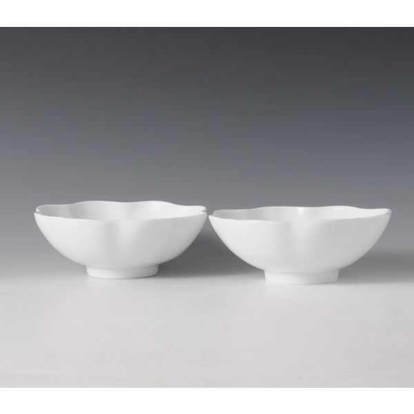 HAKUJI RINAKA BACHI (White Porcelain Bowls with Foliate Rim) Airta ware