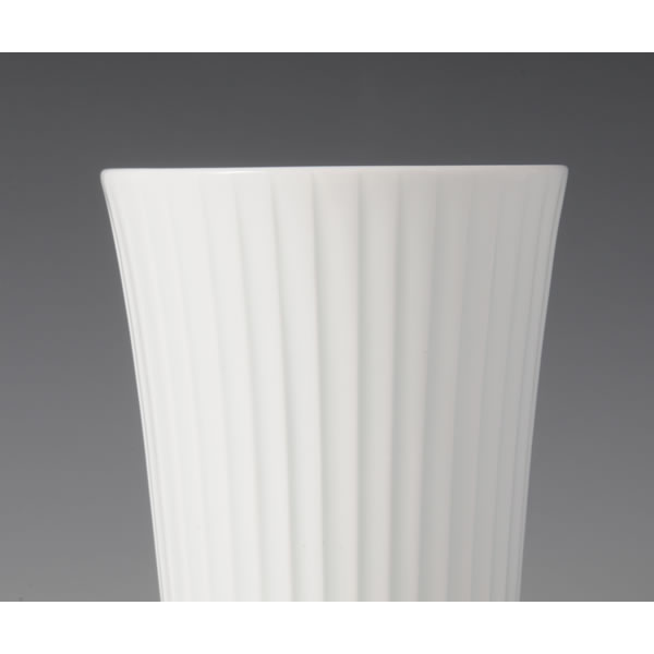 HAKUJI SENBORI CUP (White Porcelain Cup with Engraved Line design) Arita ware
