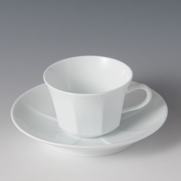 HAKUJI MENTORI COCHAWAN (White Porcelain Faceted Teacup & Saucer) Arita ware