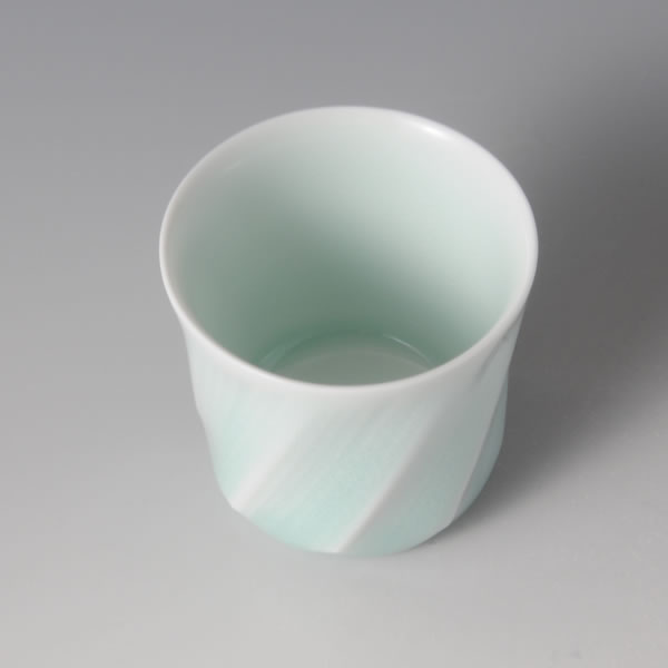SEIHAKUJI MENTORI SENBORI GUINOMI NANAME (White Porcelain Faceted Sake Cup with Engraved Line design & Pale Blue glaze) Arita ware