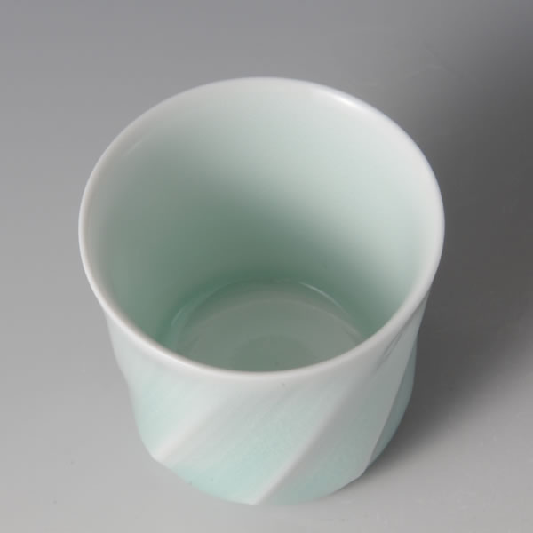 SEIHAKUJI MENTORI SENBORI GUINOMI NANAME (White Porcelain Faceted Sake Cup with Engraved Line design & Pale Blue glaze) Arita ware
