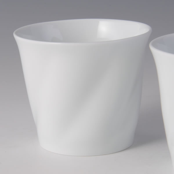 HAKUJI HINERI CUP (White Porcelain Cup with Twist pattern) Arita ware