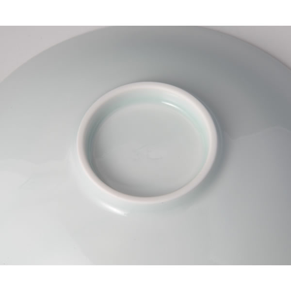 SEIHAKUJI SENBORI TAYOBACHI (White Porcelain Bowl in Line engraving with Pale Blue glaze) Arita ware
