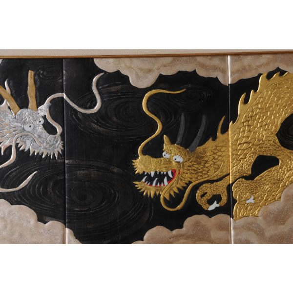 HAKUSANSAI RYUZU TOGAKU (Porcelain Painting Frame with the Dragons Colored Foils)
