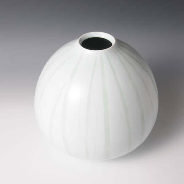 YUZOGAN TSUBO (Jar with glaze inlay decoration E)