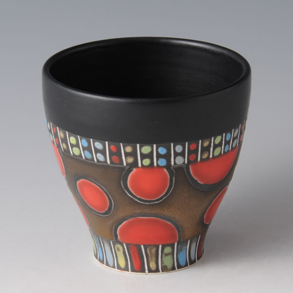 RGB GUINOMI (Sake Cup with Red Gold & Black decoration B) Mino ware