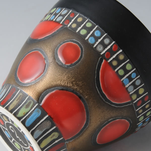 RGB GUINOMI (Sake Cup with Red Gold & Black decoration B) Mino ware