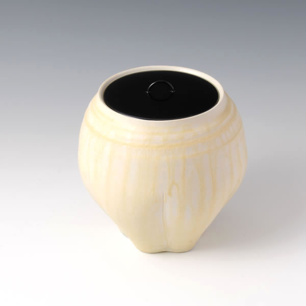 YOKOYU MIZUSASHI (Fresh-water Jar with Sunflower ash glaze) Kyoto ware