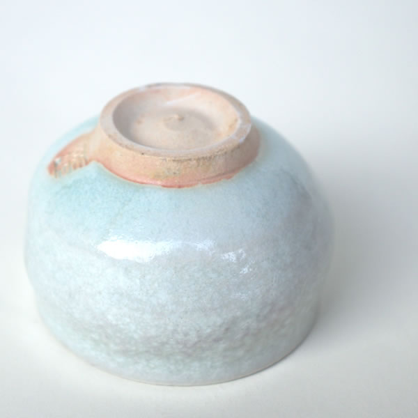 KOHANYU SAKAZUKI (Sake Cup with Spotted Grapevine Branch-ashes glaze C) Kyoto ware
