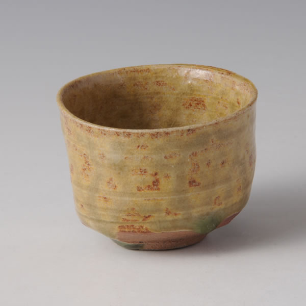HAIYU GUINOMI (Sake Cup with Ash glaze D) Kyoto ware