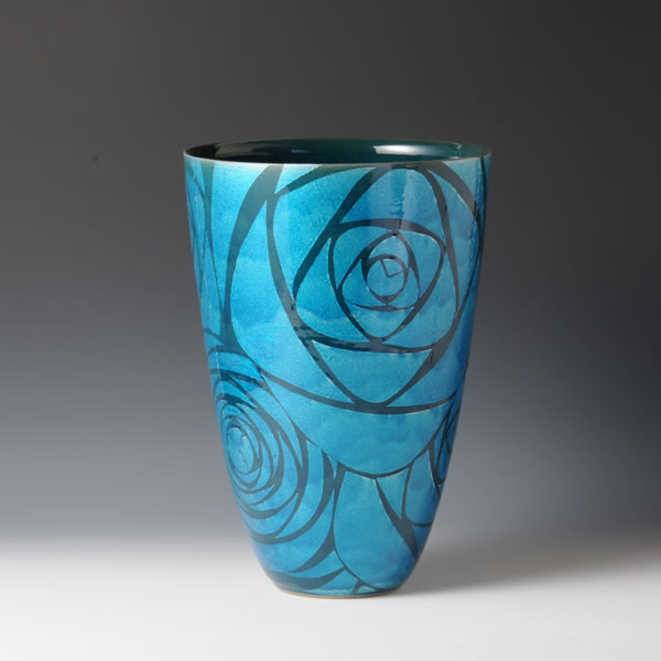 YURIHAKKINSAI BARAMON HANAIRE (Flower Vase with Rose design in underglaze gold and platinum)