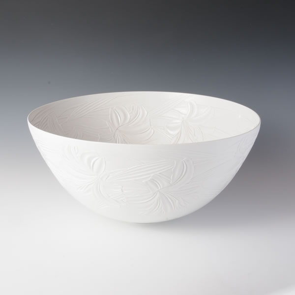 KASABURANKA INKOKUBACHI (Bowl with Lilium Casa Blanca design in Intaglio) Arita ware