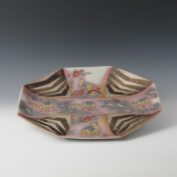 GINSAI IROESARASA RAKUDAMON HAKKAKUHACHI (Bowl Camel design silver decoration overglaze enamel) Hizenyoshida ware