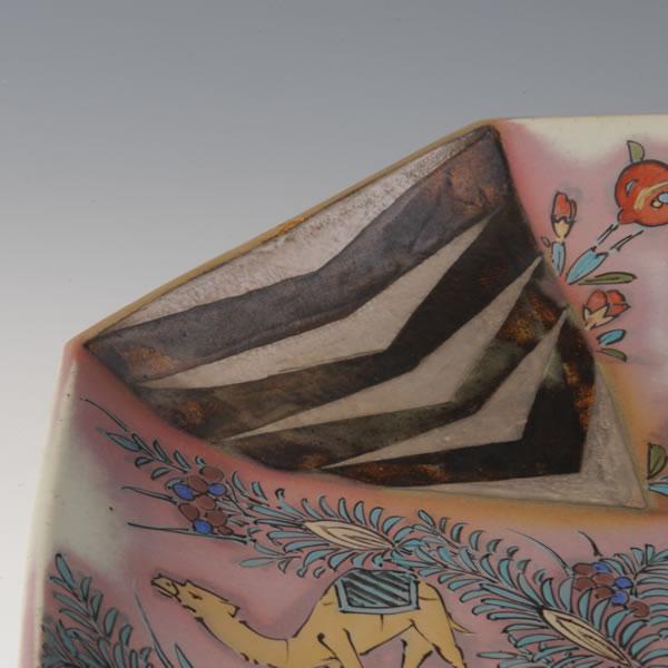 GINSAI IROESARASA RAKUDAMON HAKKAKUHACHI (Bowl Camel design silver decoration overglaze enamel) Hizenyoshida ware