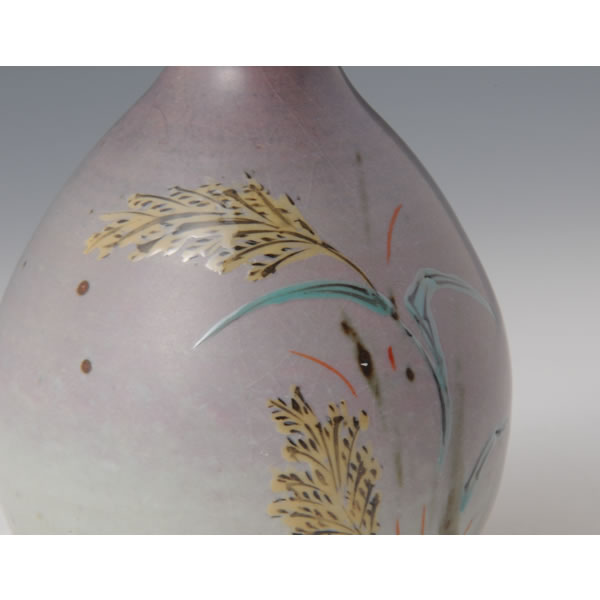 BENIIROE SOMON TOKKURI (Sake Bottle with Grass design in red overglaze enamel)