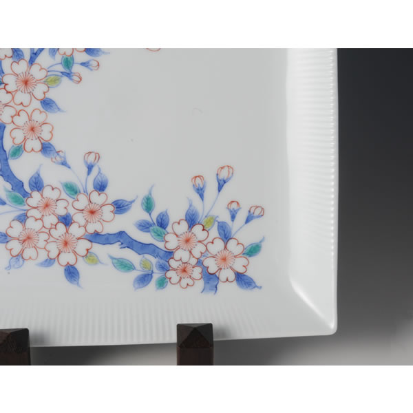 IRONABESHIMA SAKURAMON NAMIGATA PLATE (Plate with the wave-shaped Cherry Blossoms design & multi-colored overglaze enamel) Nabeshima ware