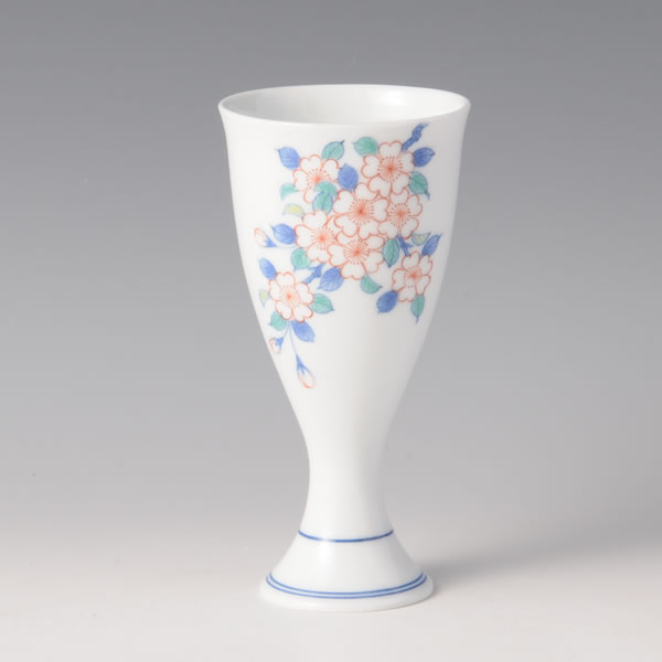 IRONABESHIMA SAKURAMON WINEGLASS (Wine Glass with multi-coloured overglazed enamel) Nabeshima ware