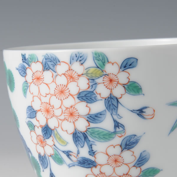 IRONABESHIMA SHOCHIKUBAI SAKURAMON CUP (Cup with multi-coloured overglazed enamel) Nabeshima ware