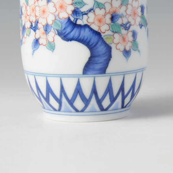 SAKURAMON MEOTO YUNOMI (Teacups with the Cherry Blossoms design) Nabeshima ware