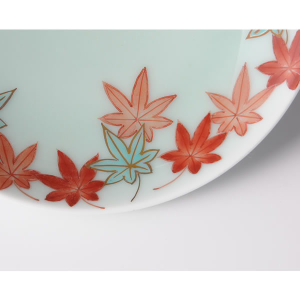 NABESHIMASEIJI MOJIMON GOSUN KODAIZARA (Celadon Footed Plate with Autumn Leaves design) Nabeshima ware