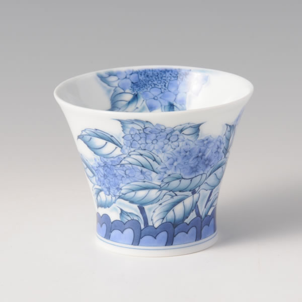 SOMETSUKE AJISAIMON SOBACHOKO (Cup with the Hydrangea design in underglaze blue) Nabeshima ware