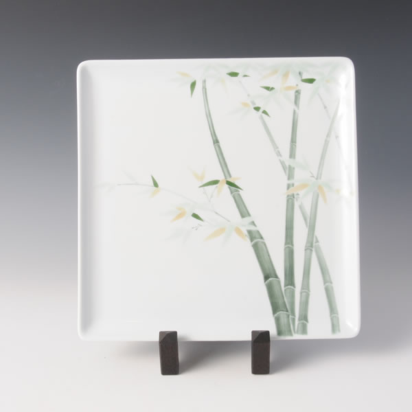 SEIJIYUZOME TAKEMON PLATE 30 (Plate with the Bamboo design by Celadon glaze Paints) Nabeshima ware