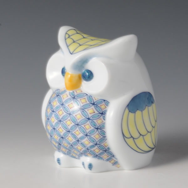IRONABESHIMA FUKURO YELLOW (Owl with multi-colored overglaze enamel)