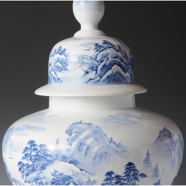 SOMETSUKE SANSUIZU JINKO TSUBO (Jar with Landscapes in underglaze blue) Arita ware
