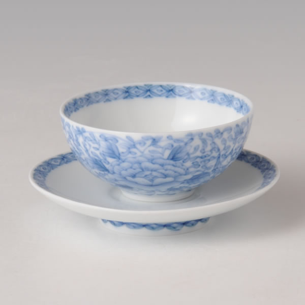 BOTANKARAKUSAMON WANZARA SHUKI HAIDAI (Cup & Saucer with Peony & Vines-coiled design) Mikawachi ware