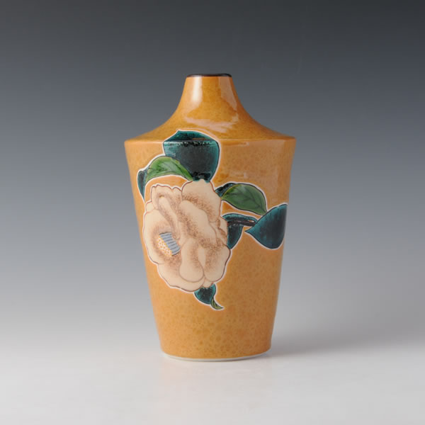 KABIN SAIJISAI TSUBAKI (Flower Vase with Camellia design in underglaze painting) Kutani ware