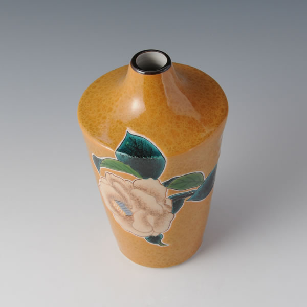 KABIN SAIJISAI TSUBAKI (Flower Vase with Camellia design in underglaze painting) Kutani ware