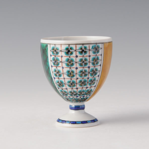 KOHAI KOMON (Cup with a series of Petals pattern) Kutani ware