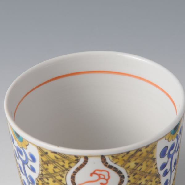 SOBACHOKO SANYU (Cup with pine bamboo and plum design)