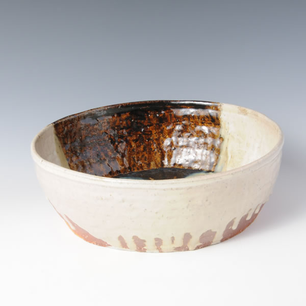 CHOSENGARATSU OBACHI (Two-colored Karatsu ware Bowl) Karatsu ware