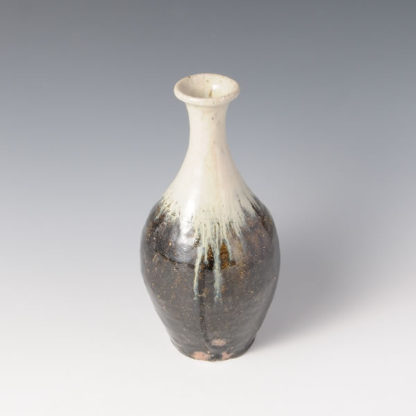 CHOSENGARATSU HANAIRE (Two-colored Karatsu ware Flower Vase C) Karatsu ware