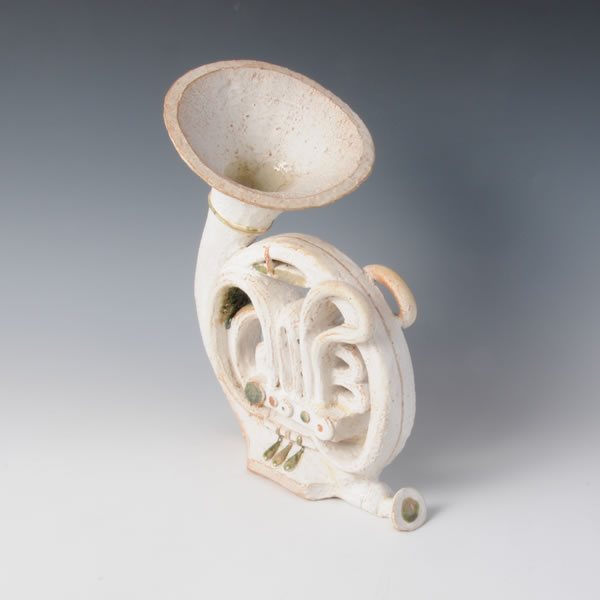 NISAIGARATSU HORNGATA OKIMONO (Horn-shaped Ornament with Two-color glaze) Karatsu ware