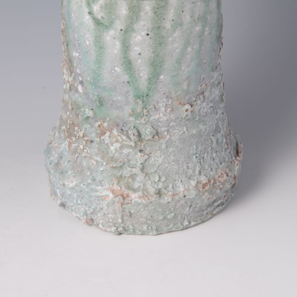 KARATSU HAIKABURI HANAIRE (Flower Vase with Natural Ash glaze) Karatsu ware