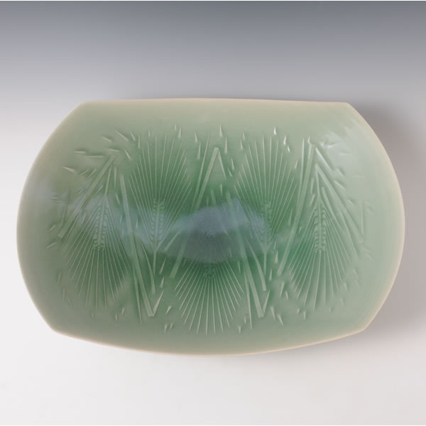 SUISEIJI MUGIMONHOKEI BACHI (Celadon Bowl with Wheat design B)