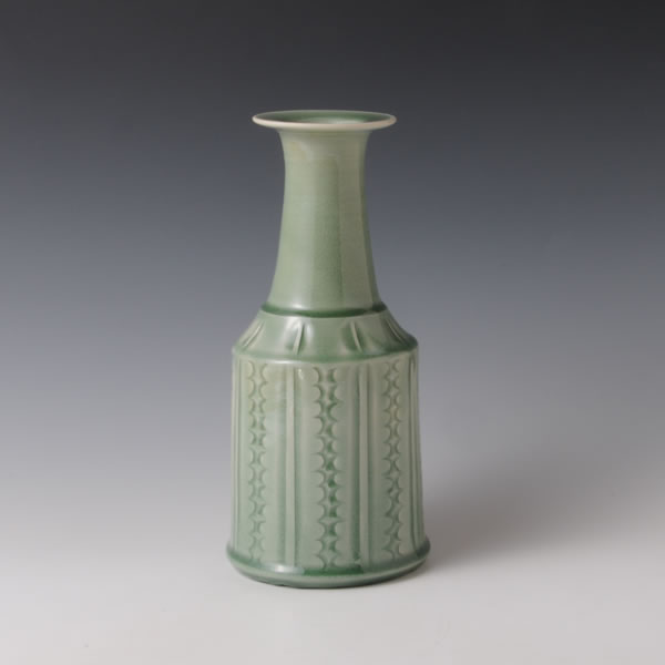 SUISEIJI KOKUMON HANAIKE (Celadon Flower Vase with engraved design)