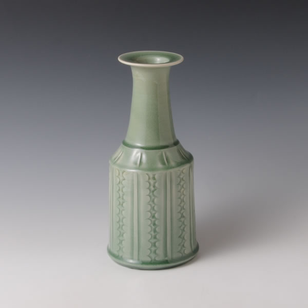 SUISEIJI KOKUMON HANAIKE (Celadon Flower Vase with engraved design)