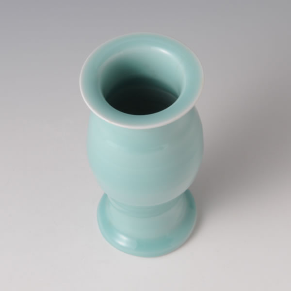 SEIJI HANAIKE (Celadon Flower Vase)