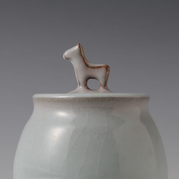 HAKUGAYU UMA KORO (Celadon Incense Burner with Horse design)