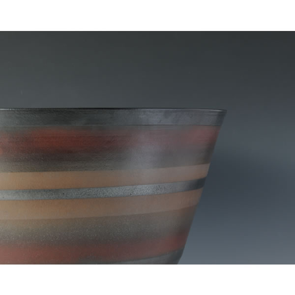 TETSUYU KAKEWAKE SENMONBACHI (Bowl with Iron glaze and Line design)
