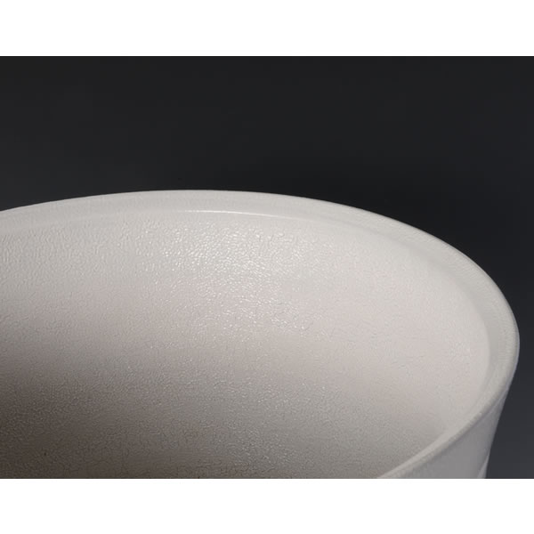 HAKUYU KOKUMON FUKABACHI (Deep Bowl with White glaze & engraved design) Koishiwara ware