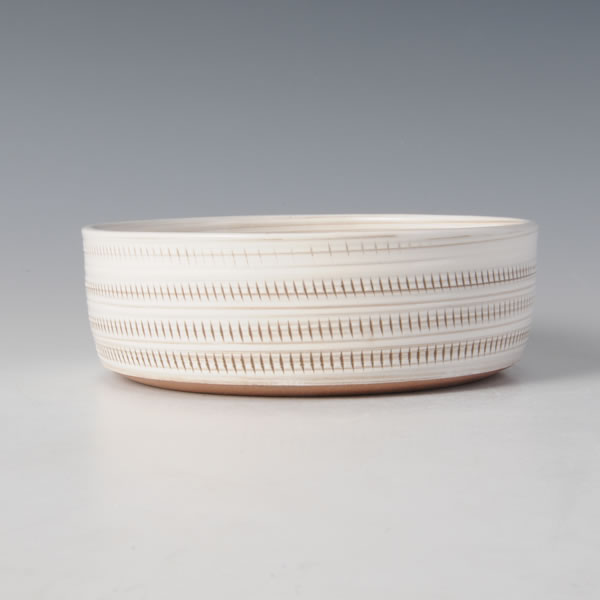 JOMON BOWL (Bowl with Vertical Lines and White decoration) Koishiwara ware