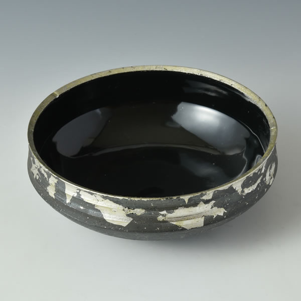 IROE PLATINUM HAKKOSAI KORO ( Incense Burner with Platinum Foils & overglaze enamel)