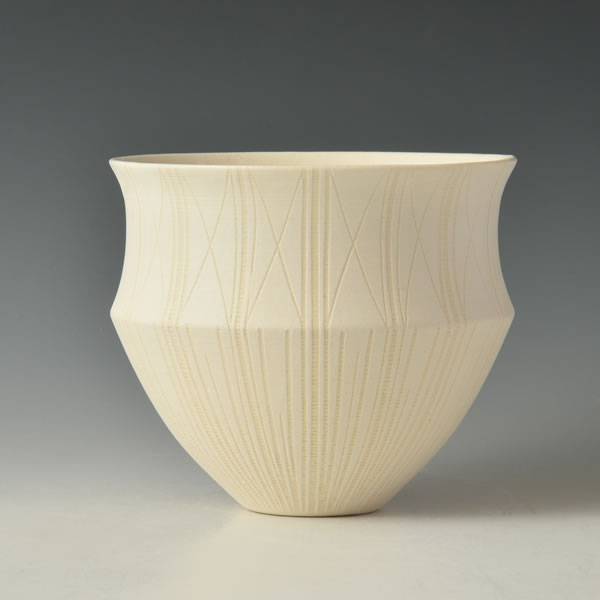 YORI KI (White Porcelain Vase)
