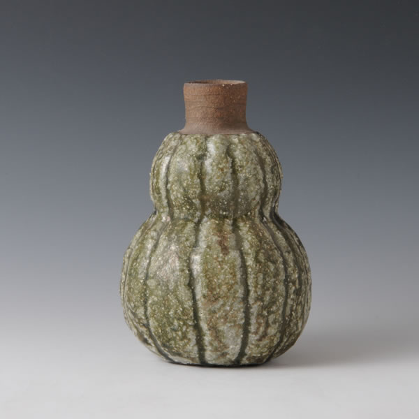 HAIYU HISAGO KAKI (Flower Vase in the shape of gourd with ash glaze B) Kyoto ware